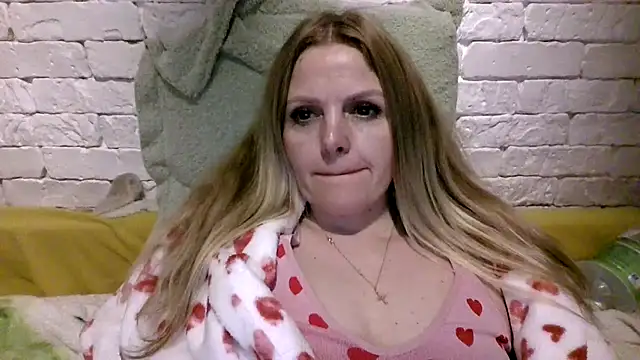 angel_girllovemy - Angel_girllovemy's free webcam - UK Sex Cams