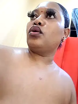 ShavePussyFatAss webcam