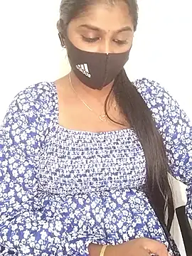 Tamil_Azhaghi webcam