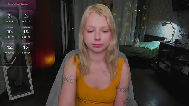 yourlovelyeve webcam