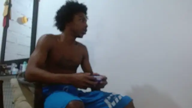 Larry-n-clouds webcam