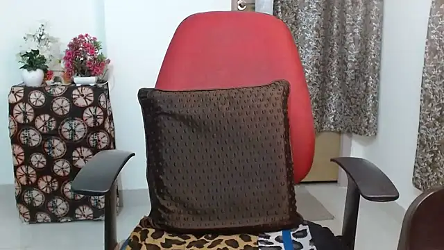 lusty_tara (F young) - remove dresssssss😘💕