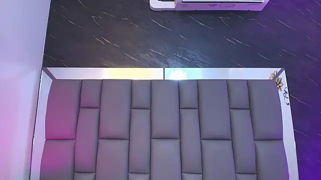 _miabrown_ - _MiaBrown_'s free webcam - UK Sex Cams