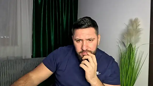 gold_alpha_boy - Gold_Alpha_Boy's free webcam - UK Sex Cams