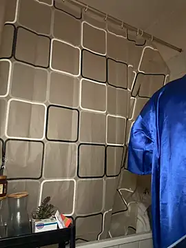 vinique99 - Vinique99's free webcam