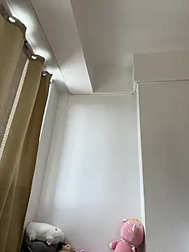 zaraluuv - ZaraLuuv's free webcam