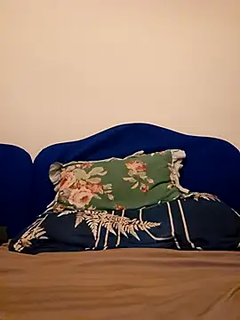 enricso (Ask my age) - Horny cum show