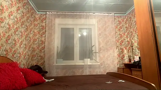 GussieStivers webcam