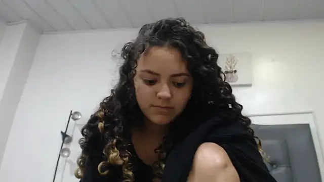 giia_monroe - Giia_Monroe's free webcam - UK Sex Cams