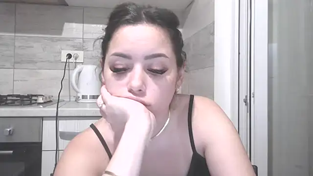 LovelyJulliette webcam