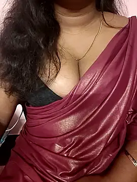 Webcam Model (Keerthee_)  is live.Free join now!