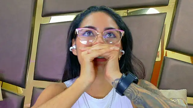 nicoleesposito (F young) - STRIPTEASE