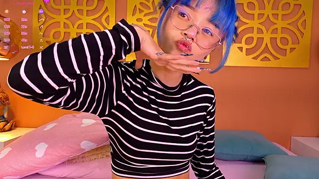 hikary_miyamoto (F teen) - ride dildo + control domi x5 minutes