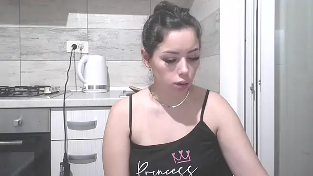 LovelyJulliette webcam