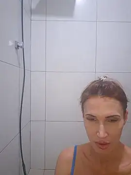 Irresistible24 webcam