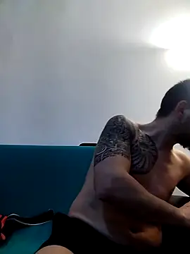 kingofkingsx - KingOfKingsX's free webcam - UK Sex Cams