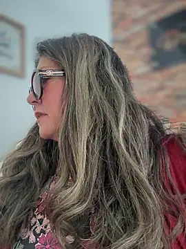 emma_tour - Emma_tour's free webcam - UK Sex Cams