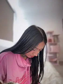 jioryovo - JIORYOvO's free webcam