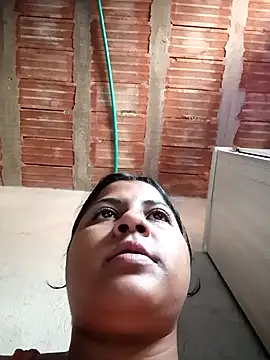 Giselabrunette25 webcam