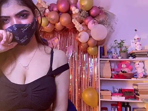 Webcam Model (Fantastic_ruby)  is live.Free join now!