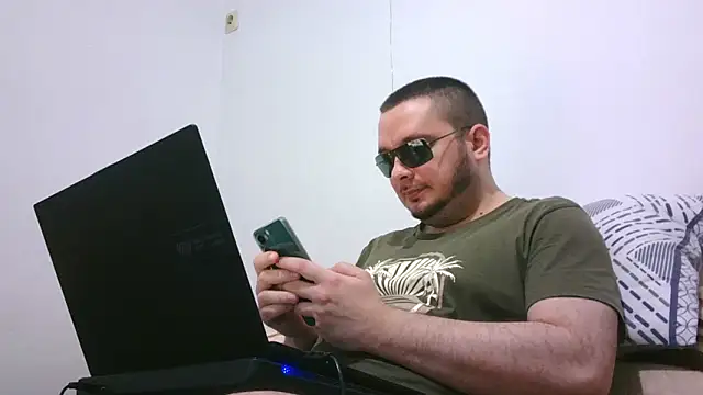 Black_Scorpion91 webcam