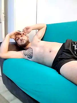 kingofkingsx - KingOfKingsX's free webcam - UK Sex Cams