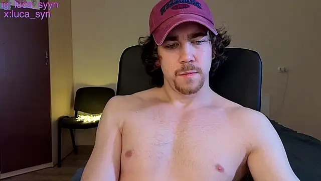 luca_syn webcam