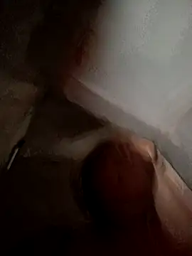 Giselabrunette25 webcam