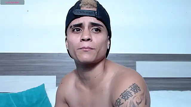 Liiamthompson webcam