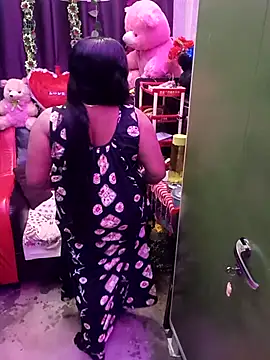 Webcam Model (ella_mariya)  is live.Free join now!