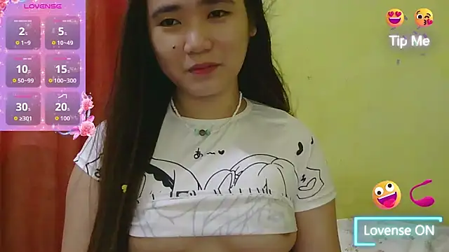 HornyAsian4uxx webcam