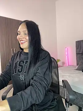 Malory_Saenzz webcam