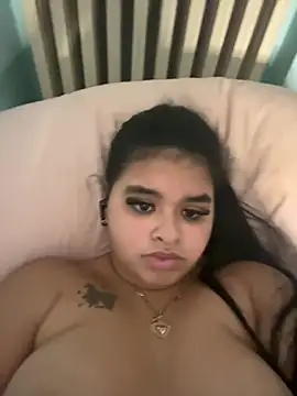 Webcam Model (Aloyenita)  is live.Free join now!