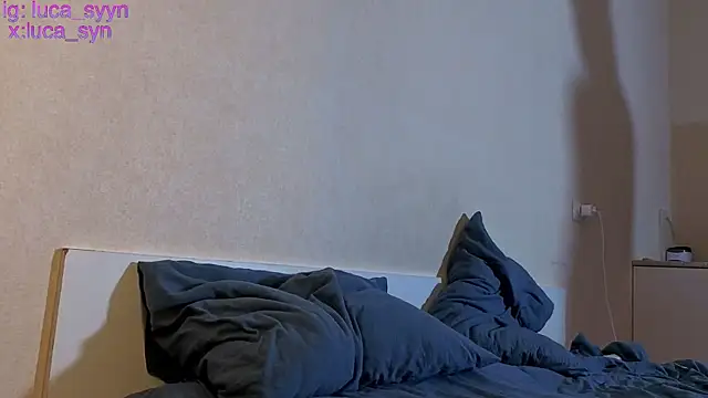 luca_syn webcam
