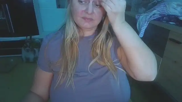 meliss_official9 - Meliss_Official9's free webcam - UK Sex Cams