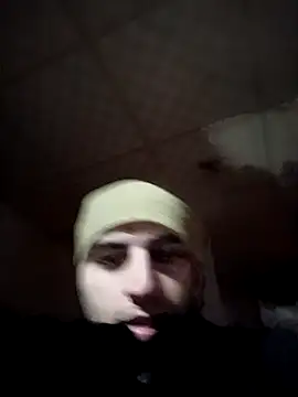 kdkdkfkcklxiis - Kdkdkfkcklxiis's free webcam - UK Sex Cams