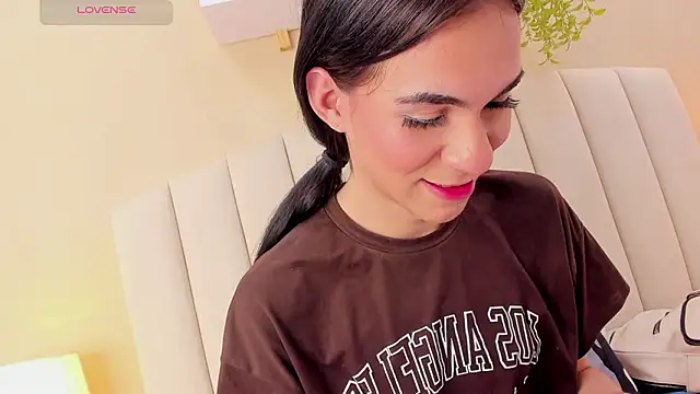 Mia_thompson_19 webcam