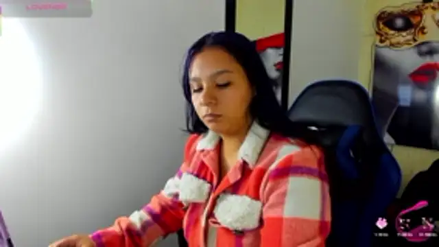 charis_21 - Charis_21's free webcam