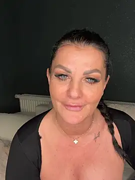 Nola_Luxx-offiziell webcam