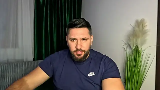 Gold_Alpha_Boy webcam