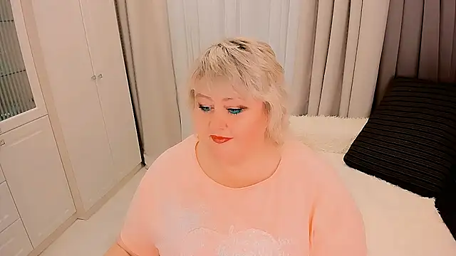 BIGTITSBBW webcam