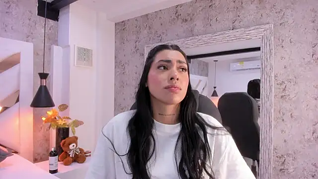 Vanessa_Rain_ webcam