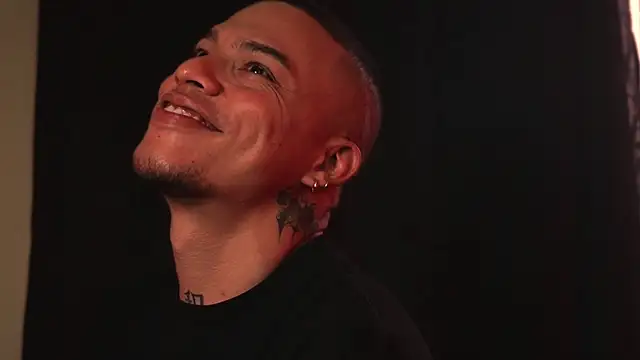 AlphaMasterXxx webcam