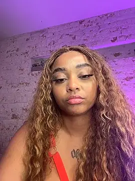 Webcam Model (pamela_west)  is live.Free join now!