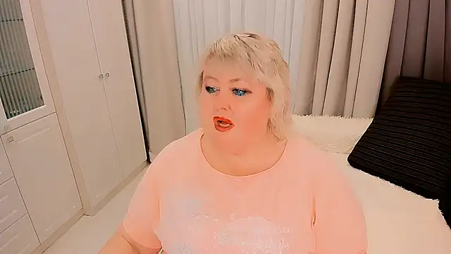 BIGTITSBBW webcam