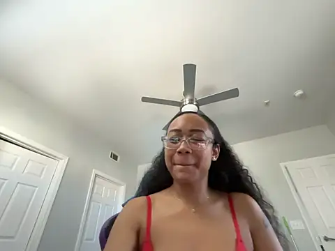 Webcam Model (RylReese)  is live.Free join now!