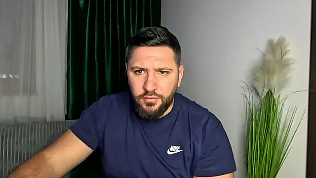 Gold_Alpha_Boy webcam