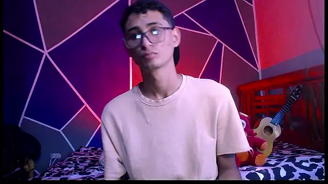 gsusss_feet - Gsusss_feet's free webcam - UK Sex Cams