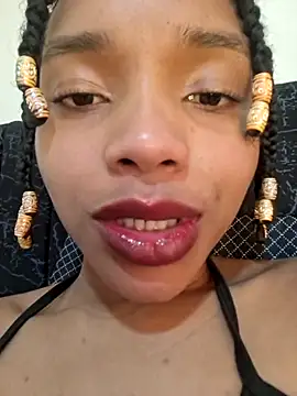 Webcam Model (Ebony_love07) is live