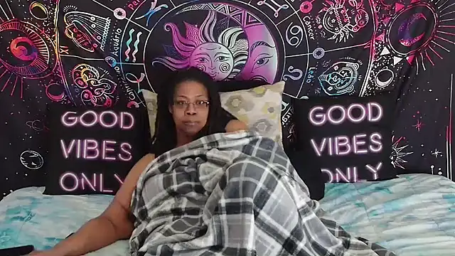 RENAESPLEASUREPALACE webcam